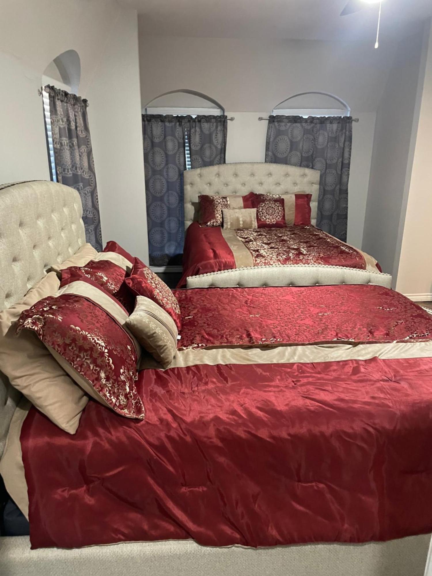 Huge One Bedroom With 2 Queen Size Beds Houston Extérieur photo